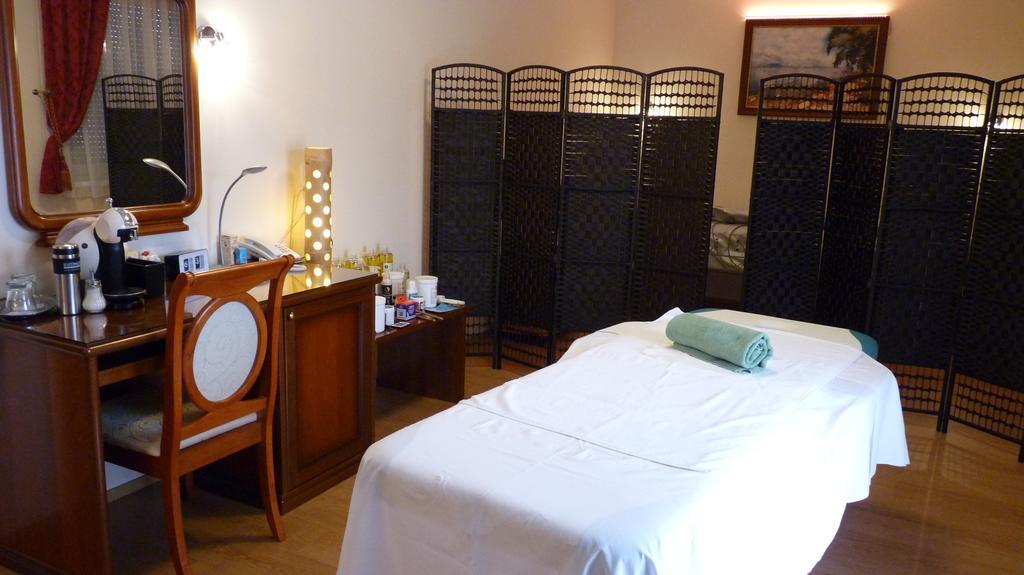Luxury Hotel Siofok Luaran gambar