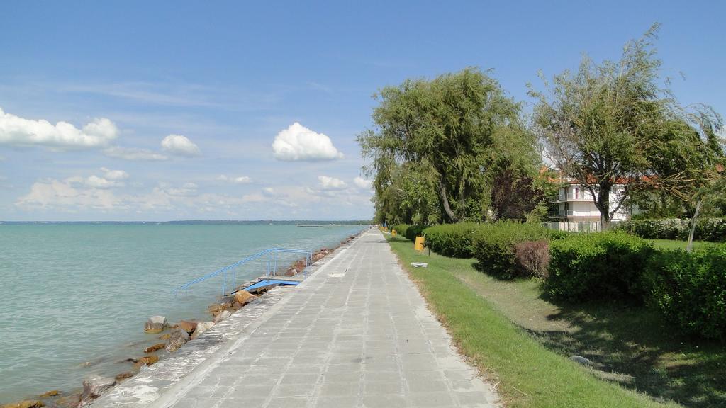 Luxury Hotel Siofok Luaran gambar